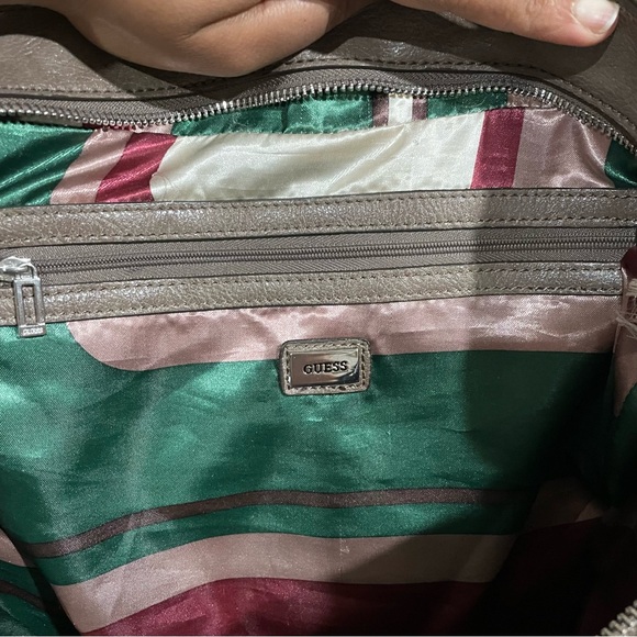 GUESS Hand Bag Purse in Grayish Brown Faux Leather - Picture 13 of 13